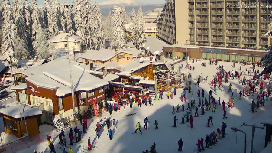 Боровец уеб камера от Боровец - вилно селище 'Алпин' (1350 м. н.в.), изглед към писта Рила, времето на живо Рила планина, live online camera