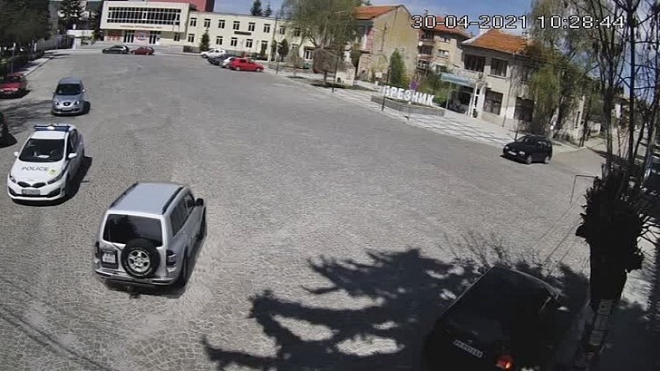 Уеб камера град Брезник център поща времето на живо в област Перник, в близост до градовете Сливница, Трън, Батановци и Перник