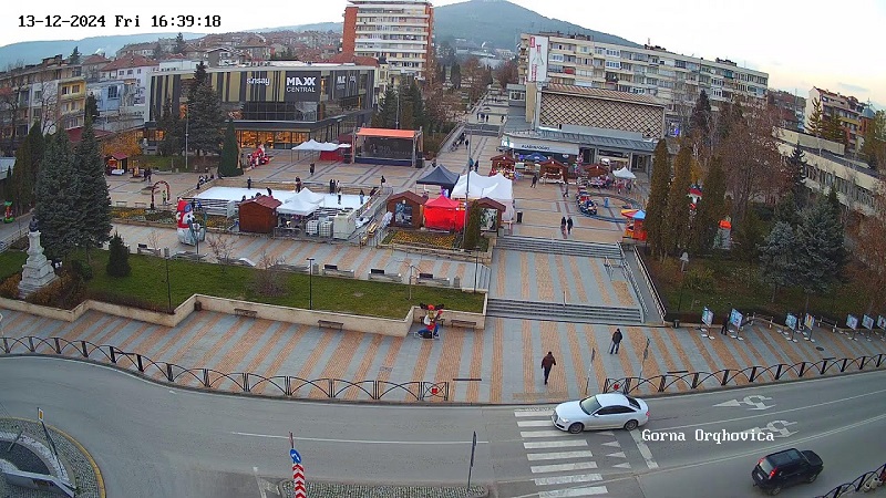 Горна Оряховица уеб камера център, площад на живо времето в централна Северна България.