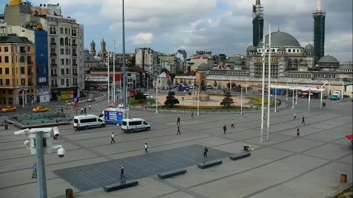 Истанбул 3 камери времето на живо площад 'Таксим', улици център, пазар 'Капалъ Чарши', Турция онлайн live webcam turkey