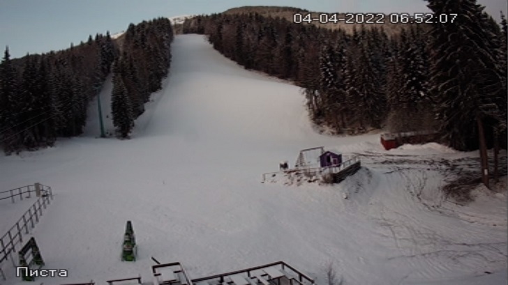 Картала - ски център уеб камери на живо времето над Благоевград в Рила планина, ски пистa, 6-местен кабинков лифт, две станции, два ски влека, live webcam, kamerite