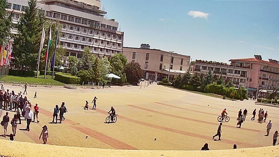 Казанлък уеб камери времето на живо център улици трафик площад Севтополис, ул. Скобелев, live online webcam