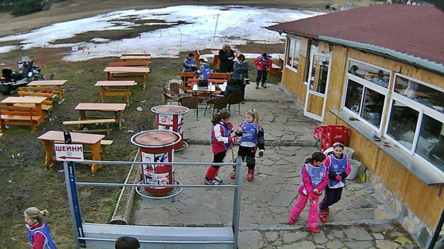 Копривки времето на живо уеб камера от местност курорт, ресторант ски писти Родопите, до Пловдив местност Здравец