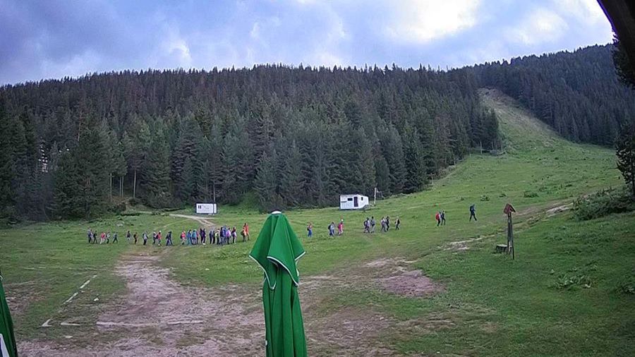 курорт 'Мальовица' времето уеб камера хотел комплекс 'Чайната', местност и ски писта влек 'Меча поляна', Рила планина, kamerite