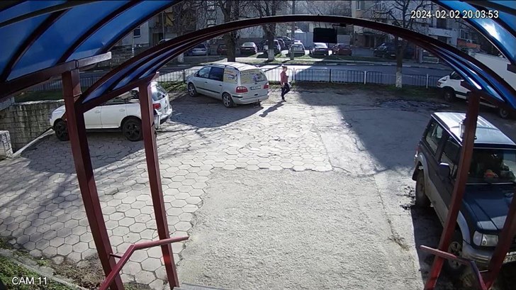 уеб камера от Нова Загора времето на живо кръстовище бул. 'Патриарх Евтимий' и ул. 'Генерал Скобелев', улици трафик, област Сливен