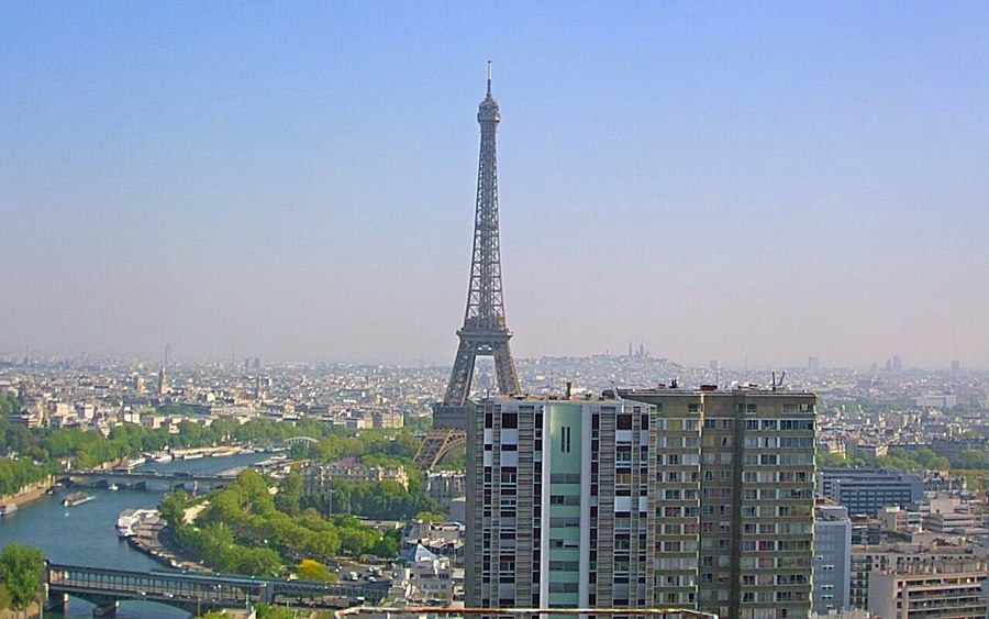 Париж времето, уеб камера на живо, столицата и най-големият град на Франция, разположен на река Сена