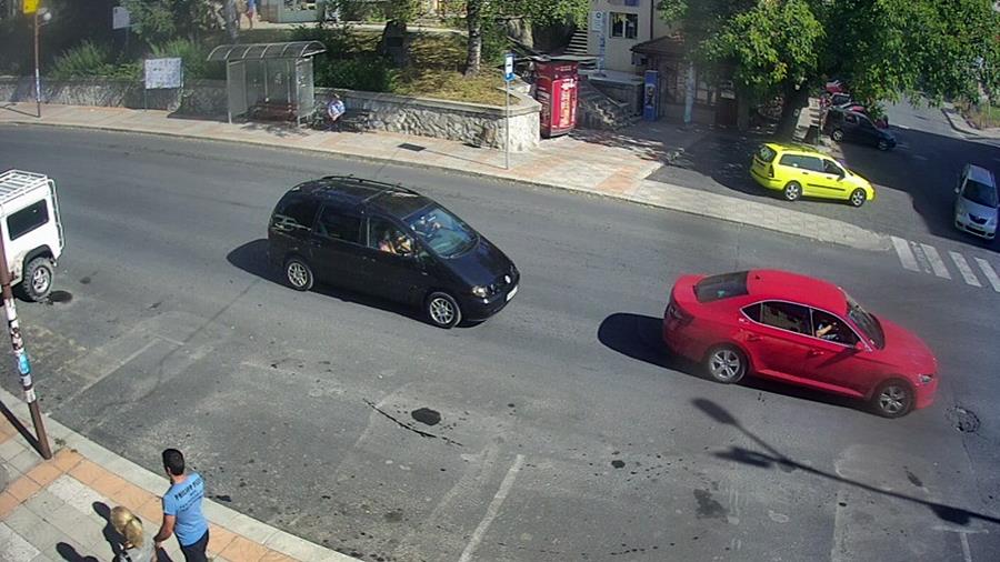 Смолян уеб камера, квартал Райково, улици трафик, читалище, Родопи планина, времето на живо, live camera