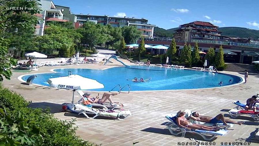 Слънчев бряг времето, на живо уеб камера плаж басейн апартаменти комплекс и хотел 'Green Fort' 'Грийн Форт' видео наблюдение