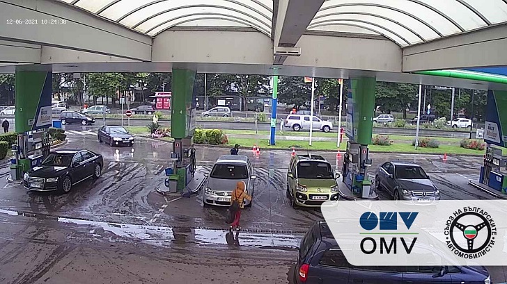 Варна уеб камера бул. 'Владислав Варненчик' до Автогара и Гранд Мол, район 'Младост', широкия градски център времето на живо