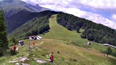 Хижа 'Плевен' времето уеб камера ски писта местност 'Бъзов дял', до връх 'Ботев' Стара планина, над кв. 'Видима' Априлци, Троянски балкан