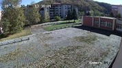 Троян времето на живо уеб камера двор СОУ училище, център, жк 'Лъгът', река Бели Осъм, кафе 'Тифани', Стара планина, kamerite